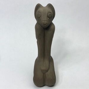 Key Marco Cat Kneeling Figurine Statue Reproduction 1989 5.75"